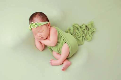 潍坊宝宝趴着睡是积食吗 潍坊宝宝趴着睡是积食吗